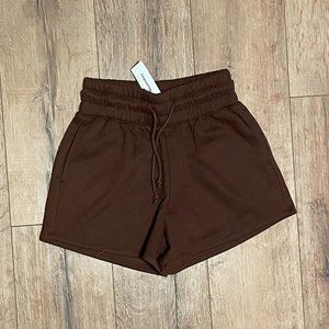 Mid Rise Boyfriend Short | Chocolate Brown